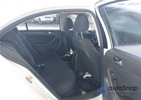 2015 Volkswagen Jetta 2.0L S z USA, uszkodzony, nr VIN 3VW2K7AJ7FM225618